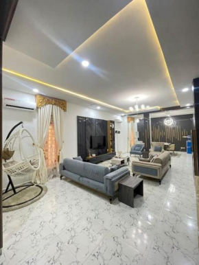 Shortlet Home Thomas Estate, Lekki, Ajah, Lagos